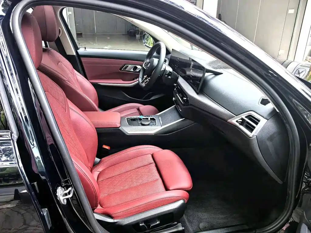 BMW i3 2025 eDrive 40 L