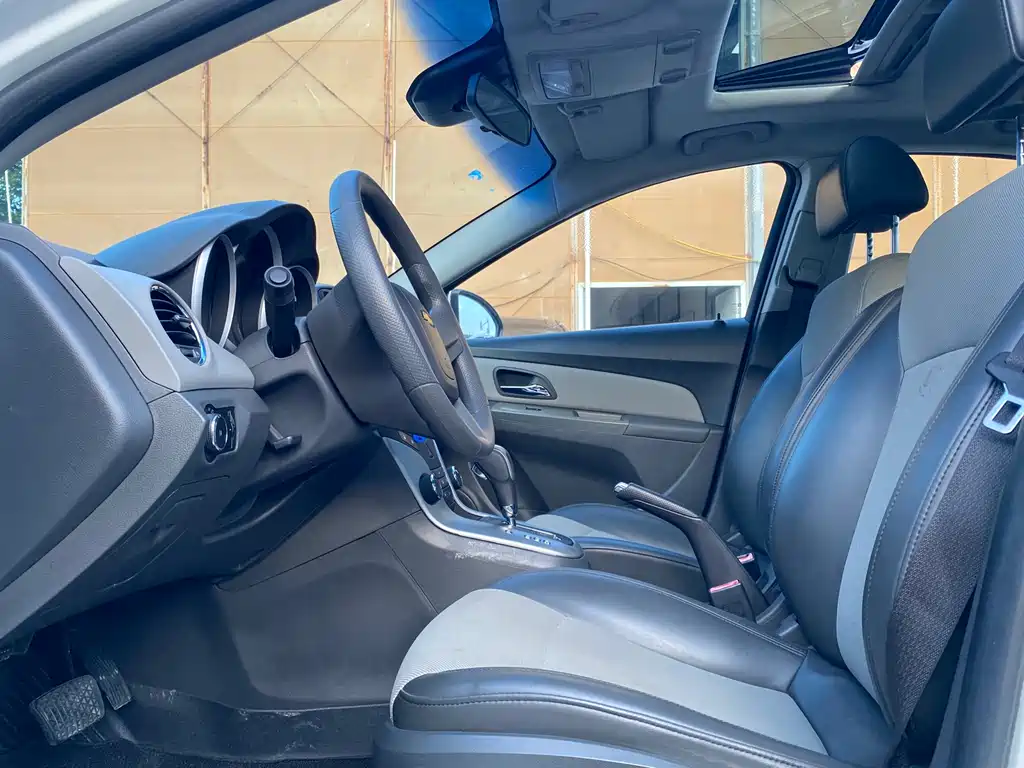 Chevrolet Cruze 2013 1.6L SE AT