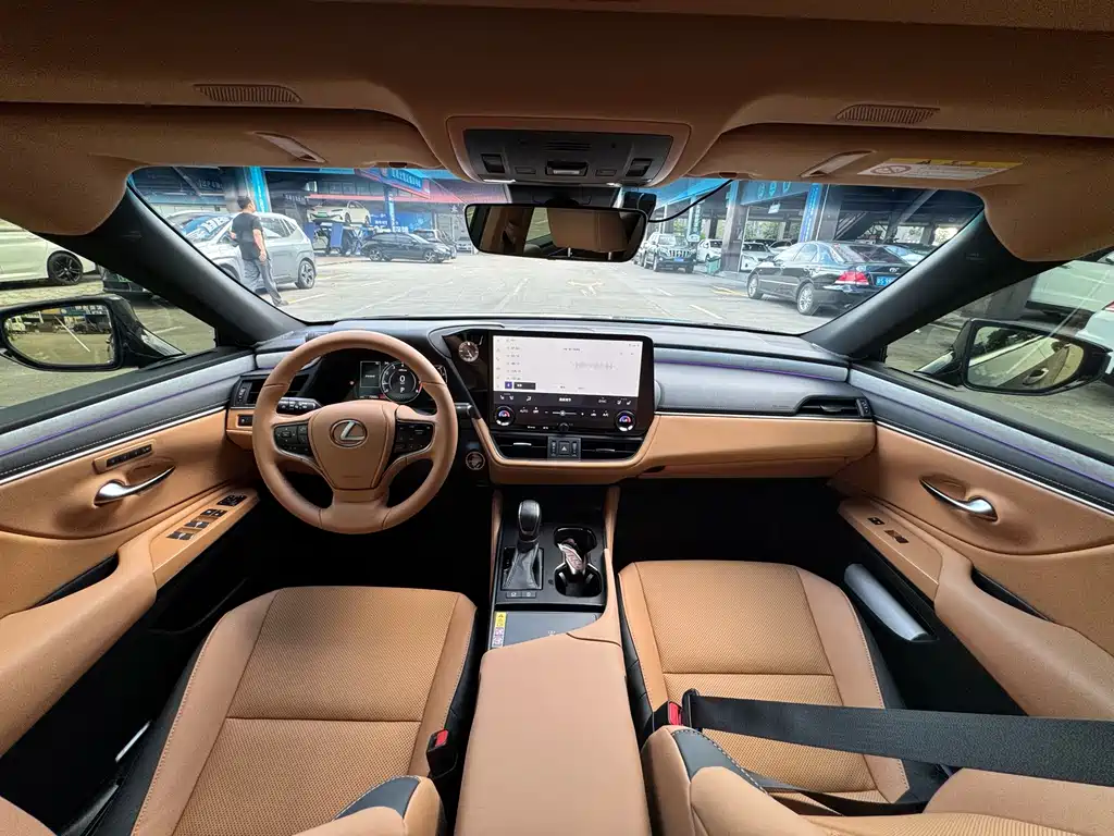 Lexus ES 2025 200 Premium
