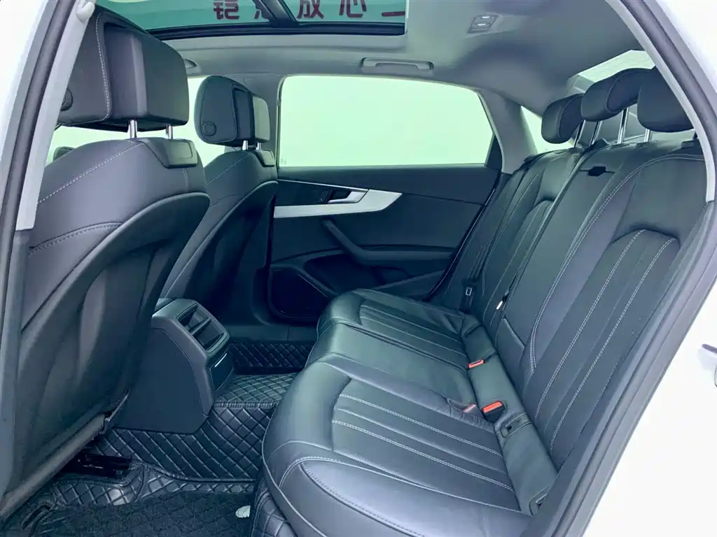 Audi A4L 2023 40 TFSI Fashion