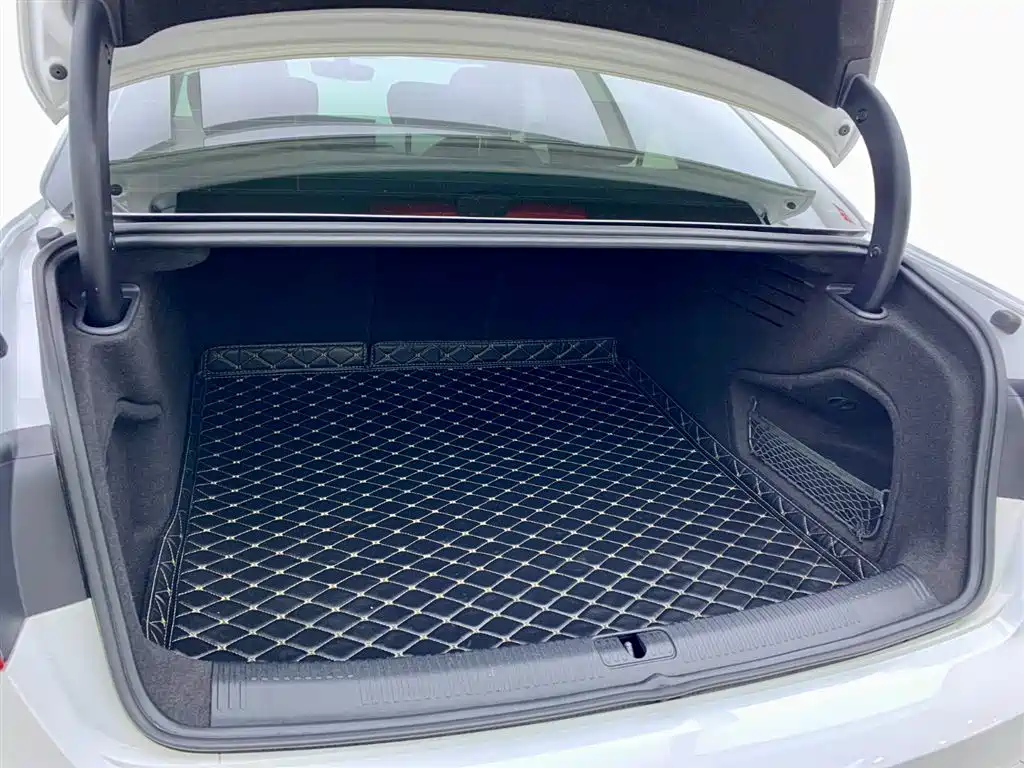 Audi A4L 2023 40 TFSI Fashion