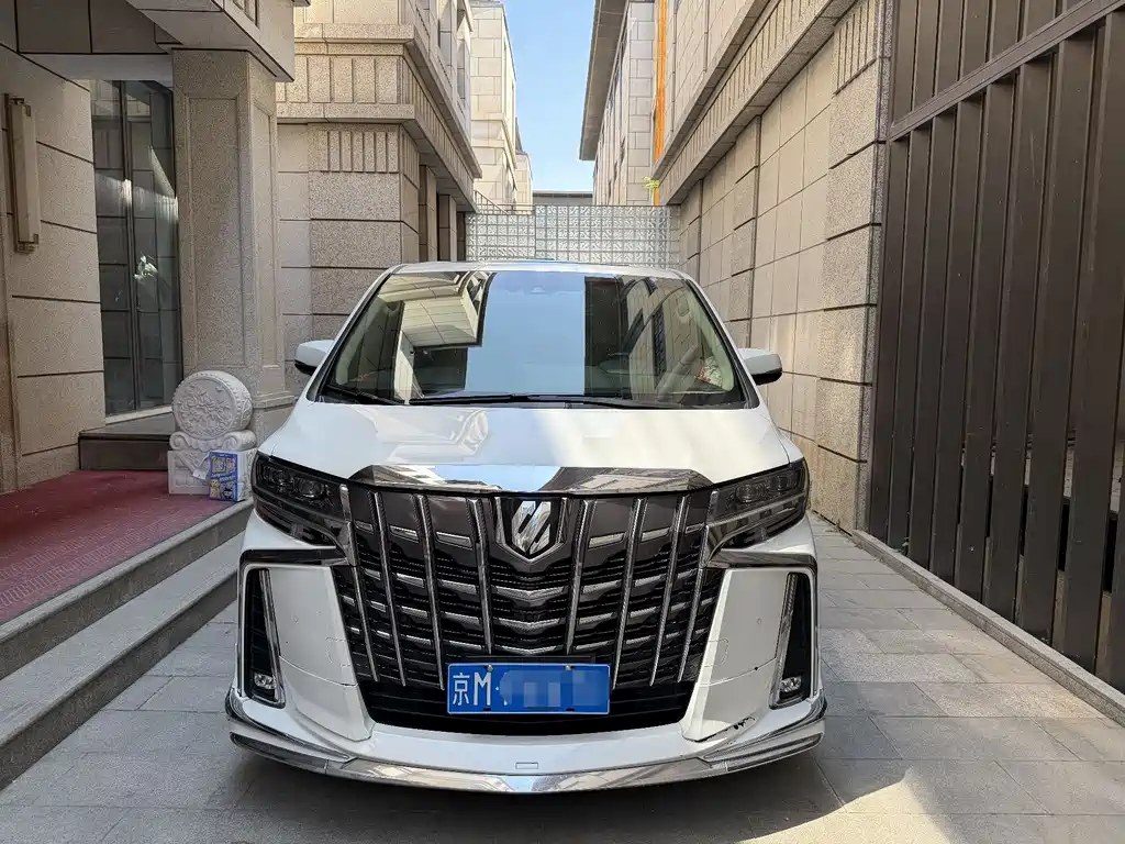 Toyota Alphard 2021