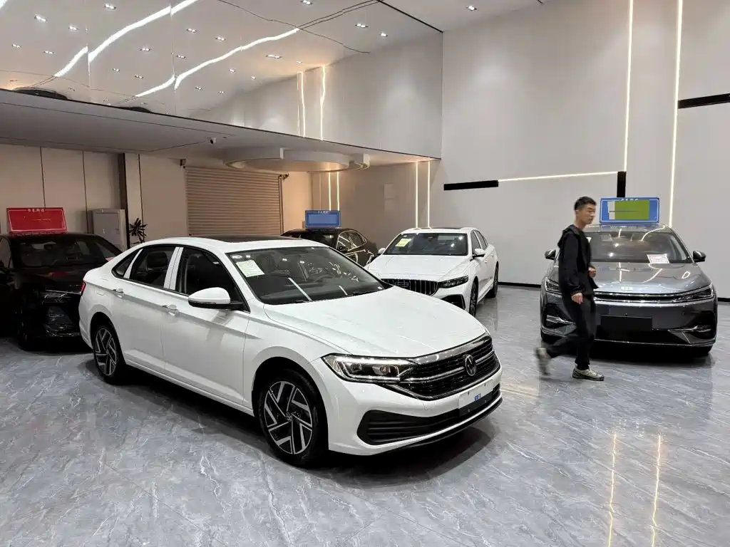 Volkswagen Sagitar — миниатюра 7