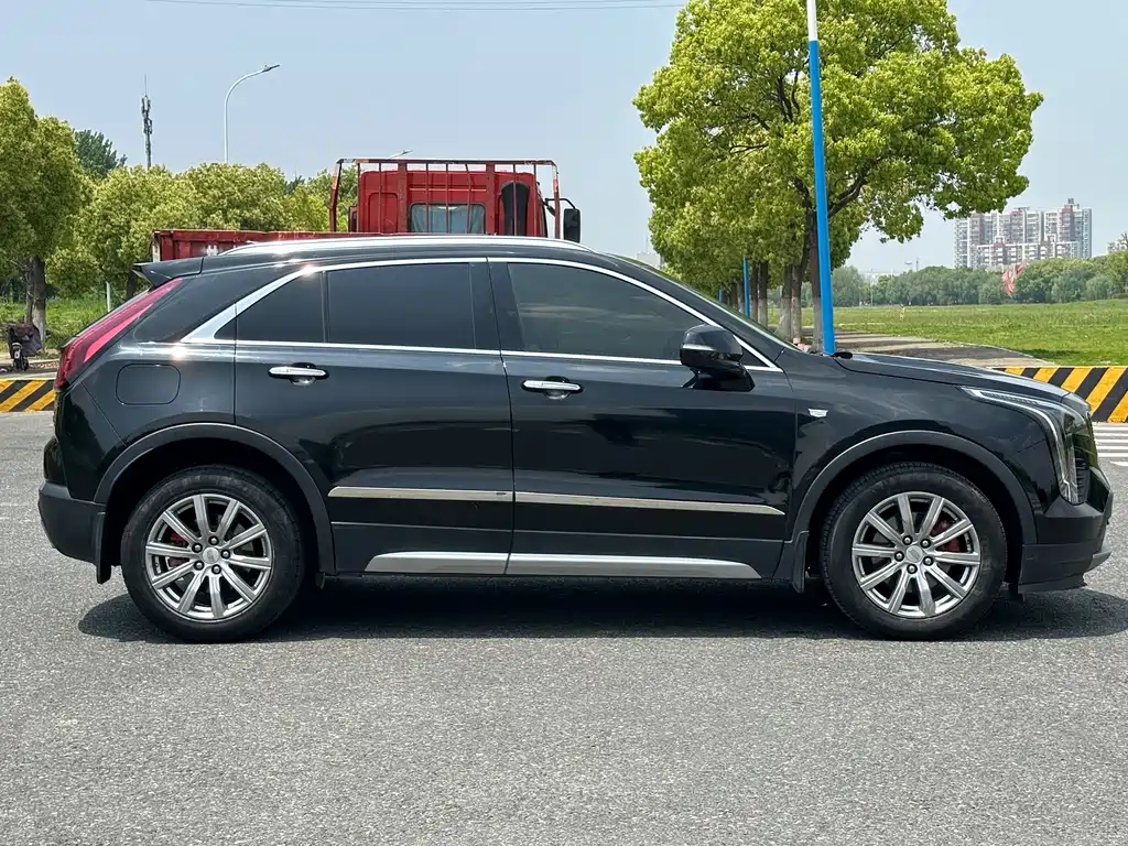 Cadillac XT4 2020 28T Lead