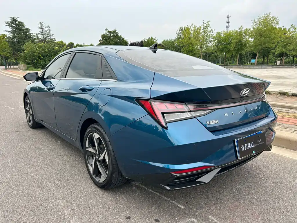 Hyundai Elantra — миниатюра 6