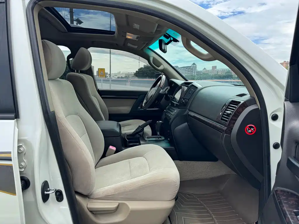 Toyota Land Cruiser — миниатюра 14
