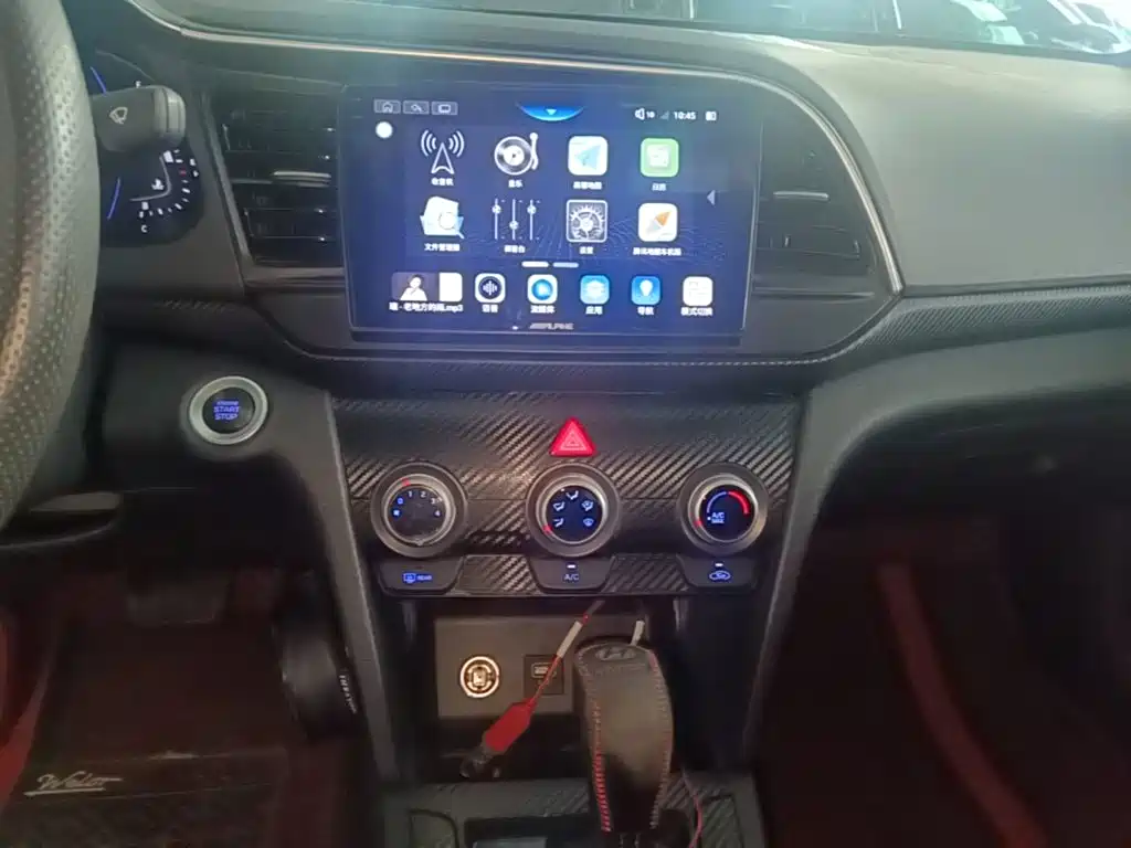 Hyundai Elantra — миниатюра 13