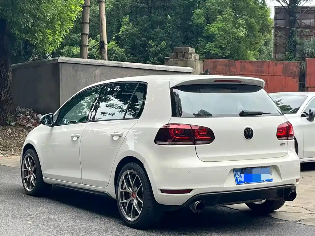Volkswagen Golf GTI GTI 2010 2.0TSI GTI