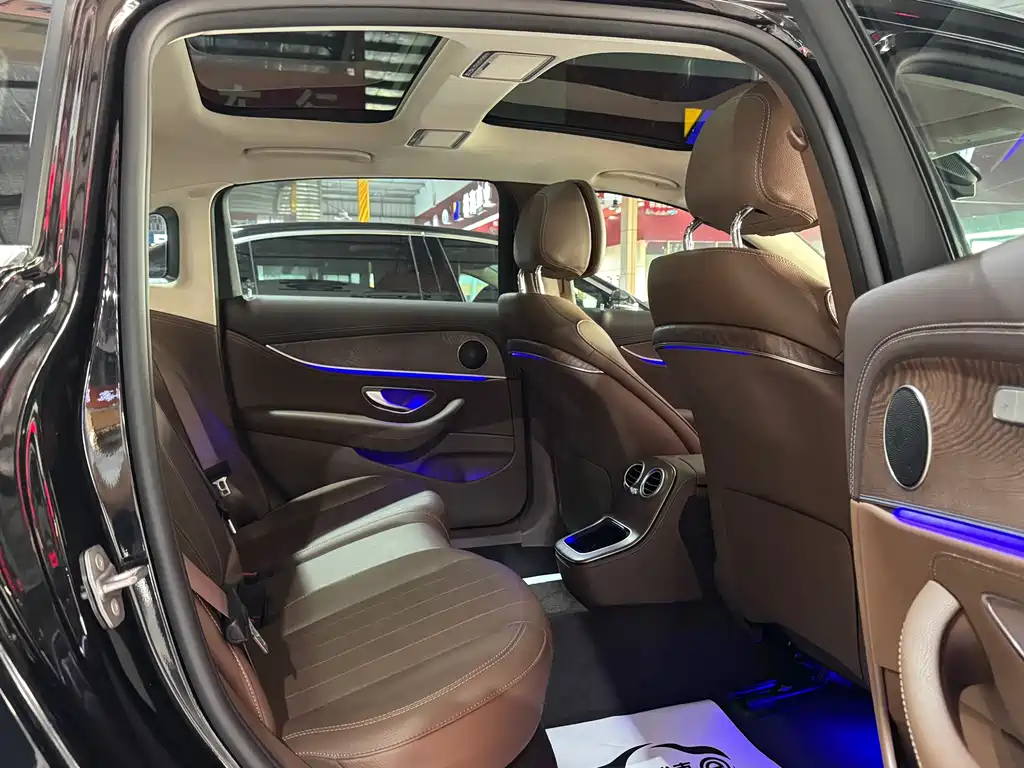 Mercedes-Benz E-Class E 2023 E 300 L Fashion
