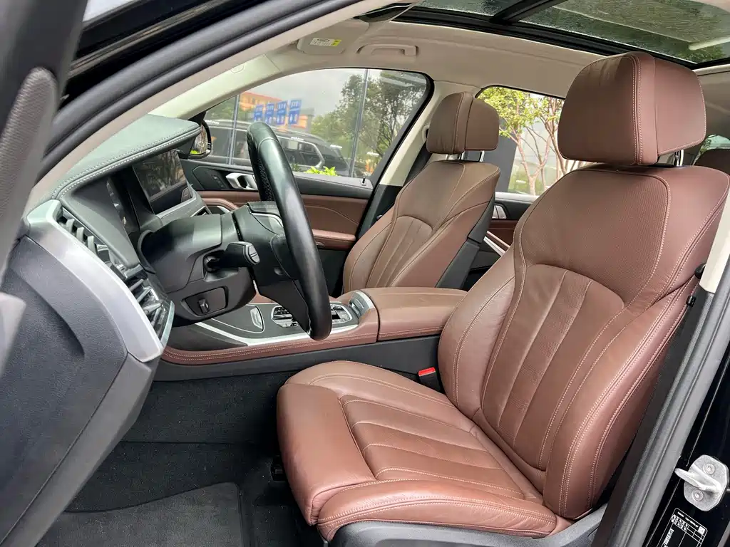 BMW X7 — миниатюра 8