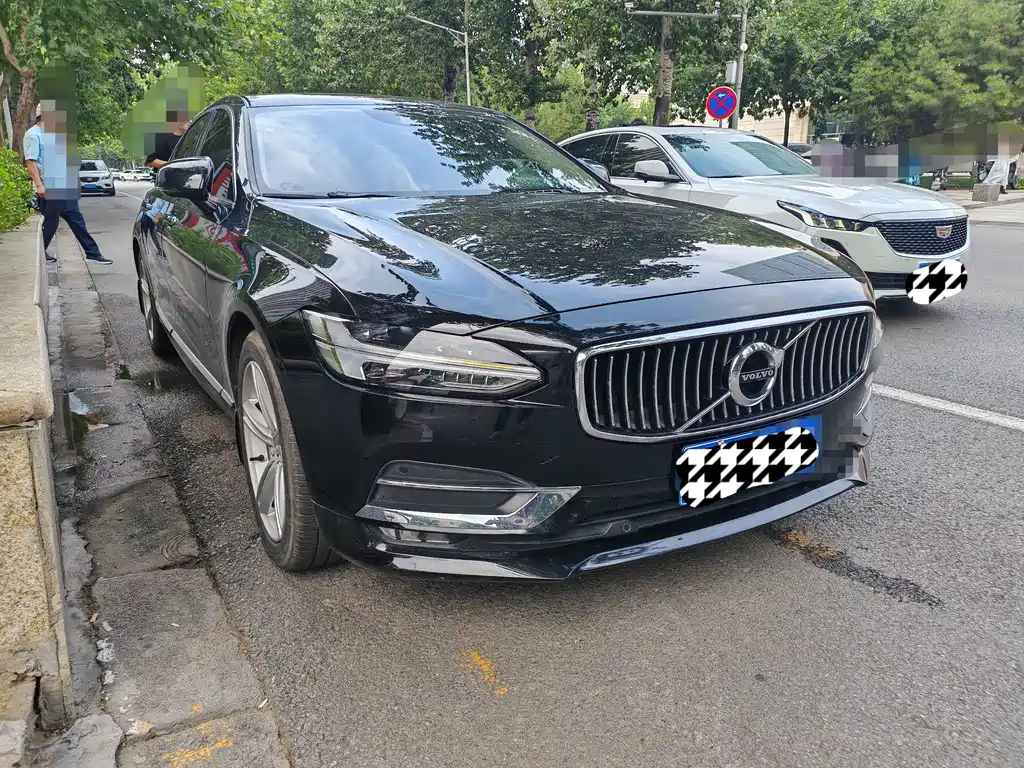 Volvo S90 — миниатюра 3