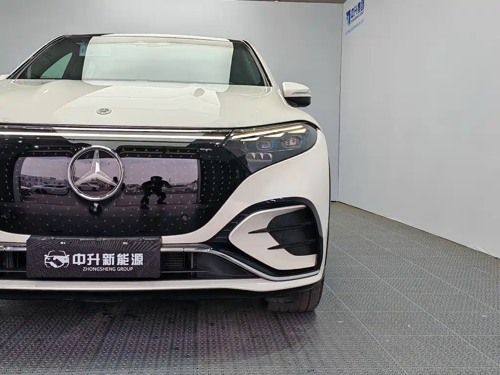 Mercedes-Benz EQS SUV — миниатюра 20