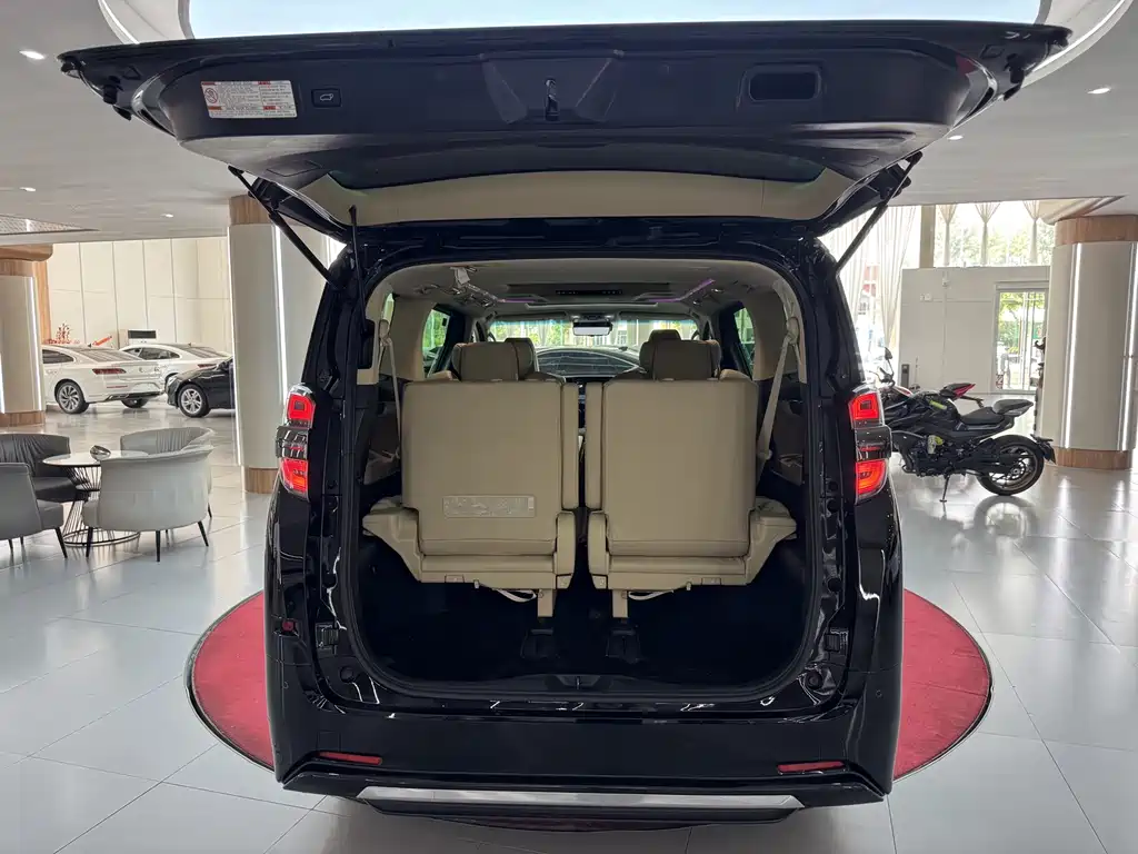 Toyota Vellfire 2023 2.5L HV