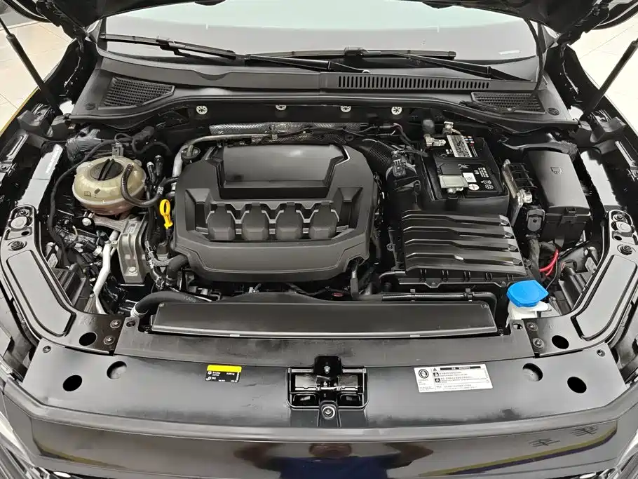 Volkswagen Passat 2023 330TSI Elite