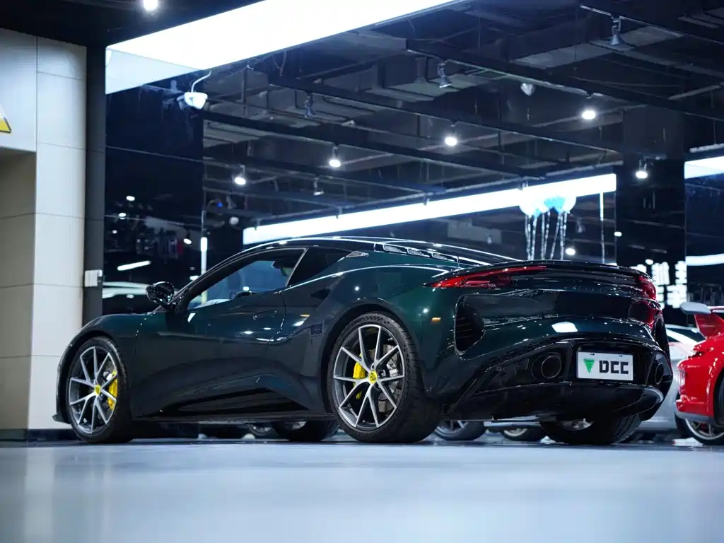 Lotus Emira — миниатюра 6
