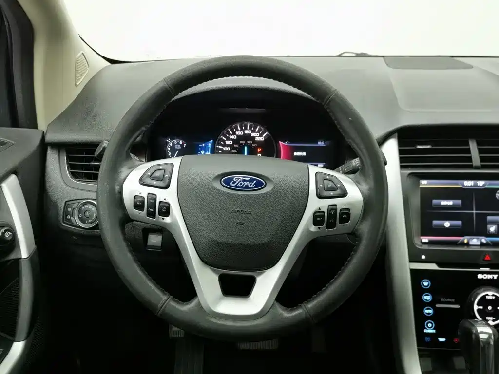 Ford Edge (Import) — миниатюра 11