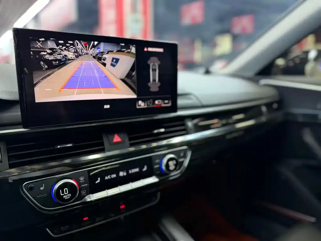 Audi A4L 2022 40 TFSI Luxury