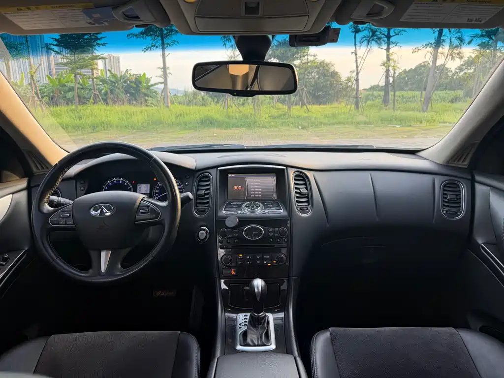 Infiniti QX50 2.5L Comfort Edition, фото 12