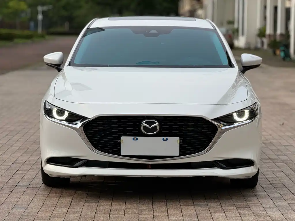 Mazda 3 Axela — миниатюра 2
