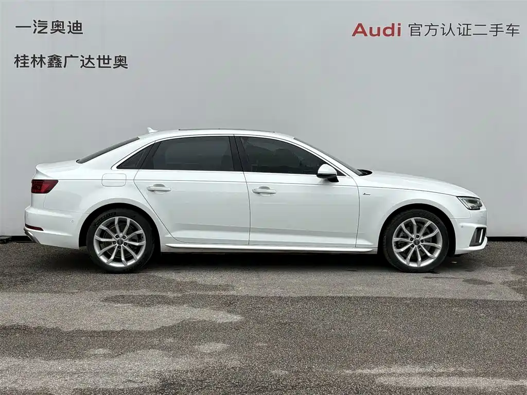 Audi A4L 2019 40 TFSI Fashion V