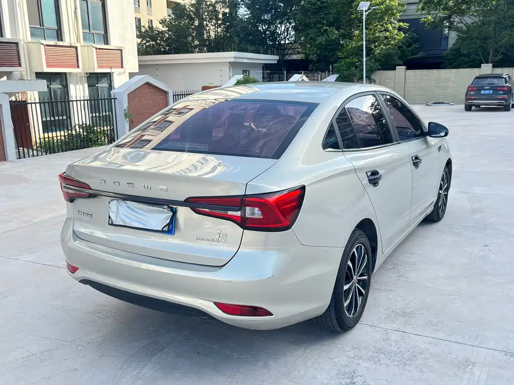 Roewe i5 2020 1.5L MT 4G