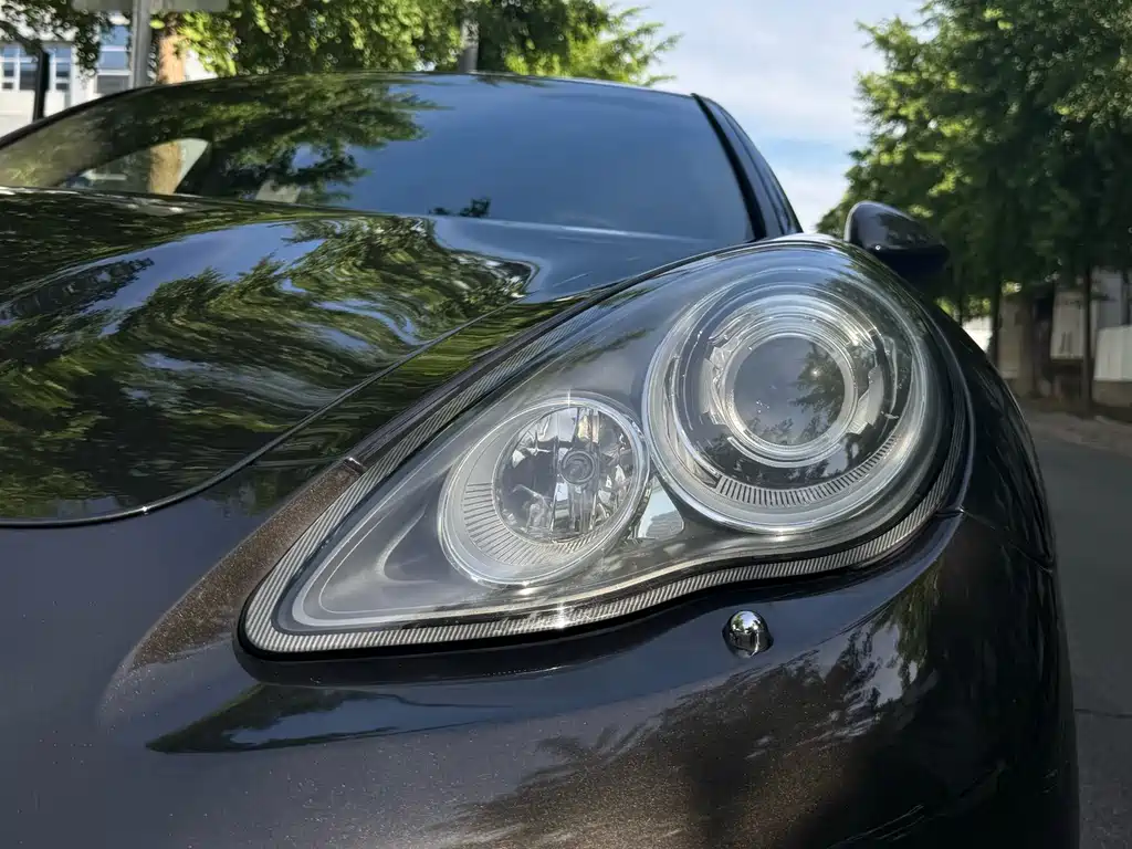 Porsche Panamera 2010 Panamera S 4.8L