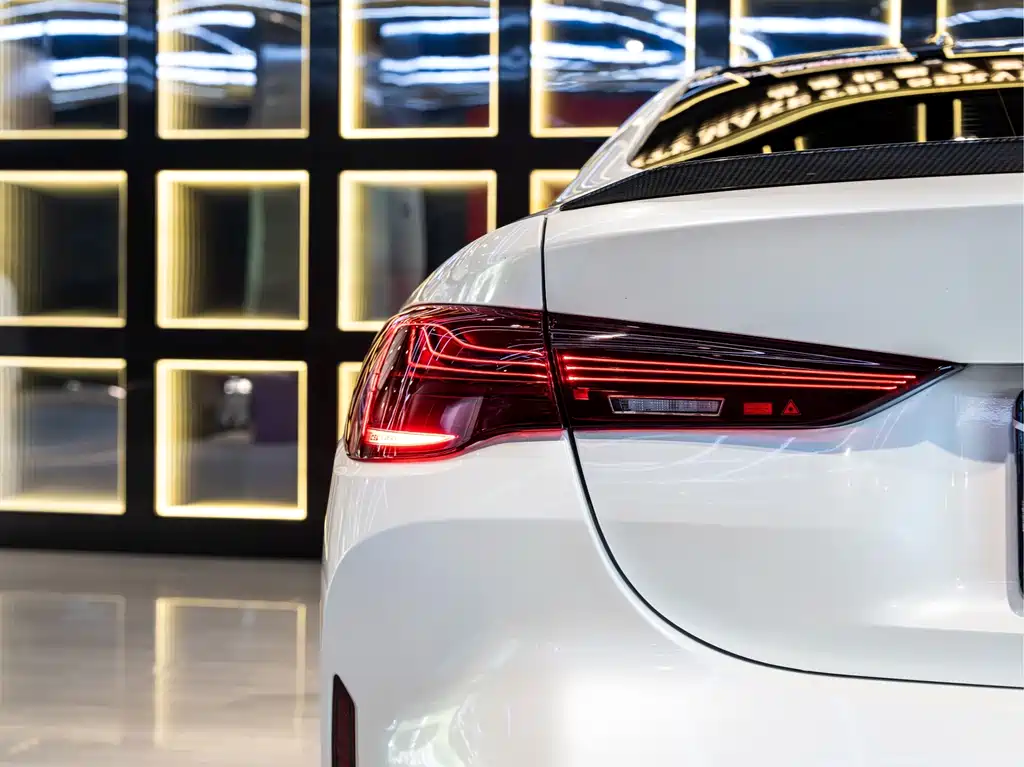 BMW M4 — миниатюра 15