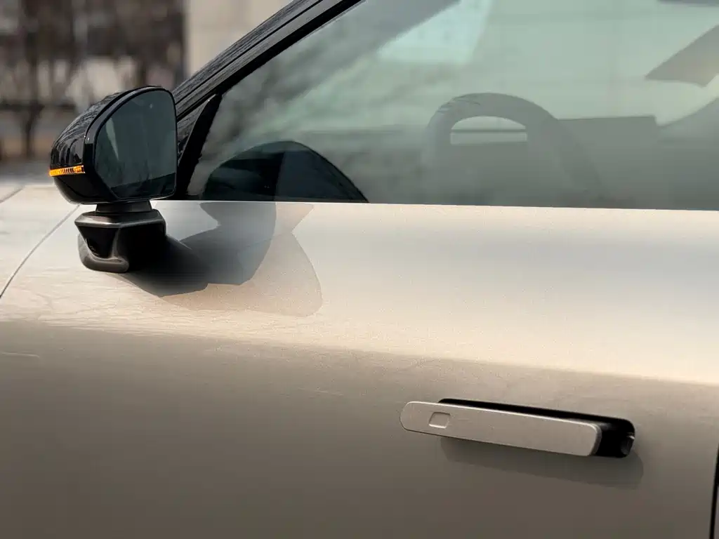Lynk & Co 07 EM-P 2024 EM-P 126 Halo