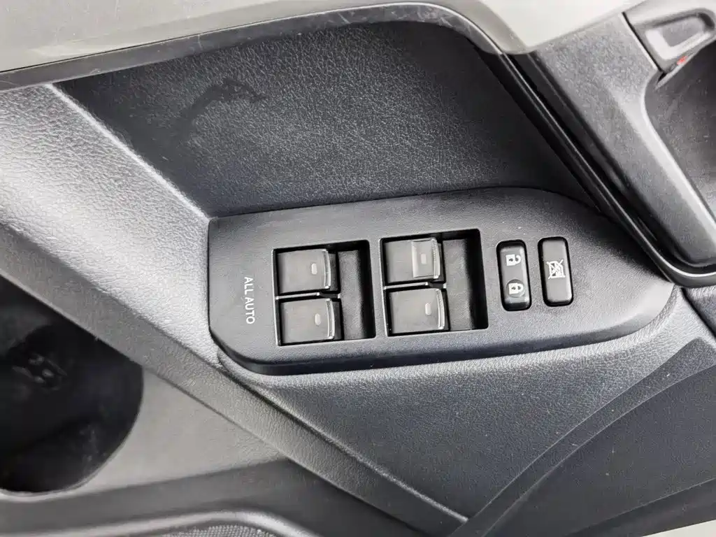 Toyota Prado — миниатюра 9