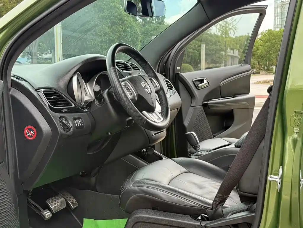 Dodge Journey — миниатюра 5
