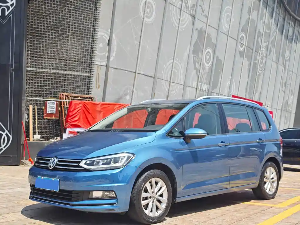 Volkswagen Touran 2016
