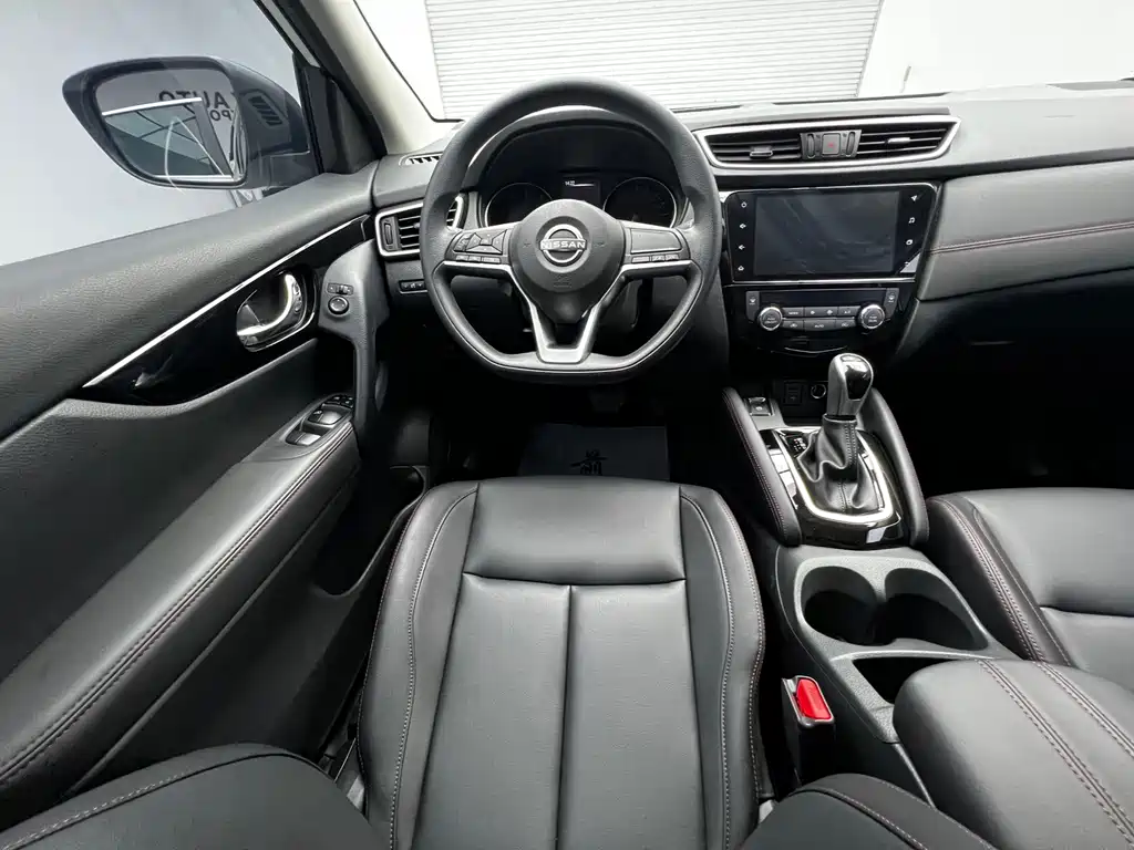 Nissan Qashqai — миниатюра 9