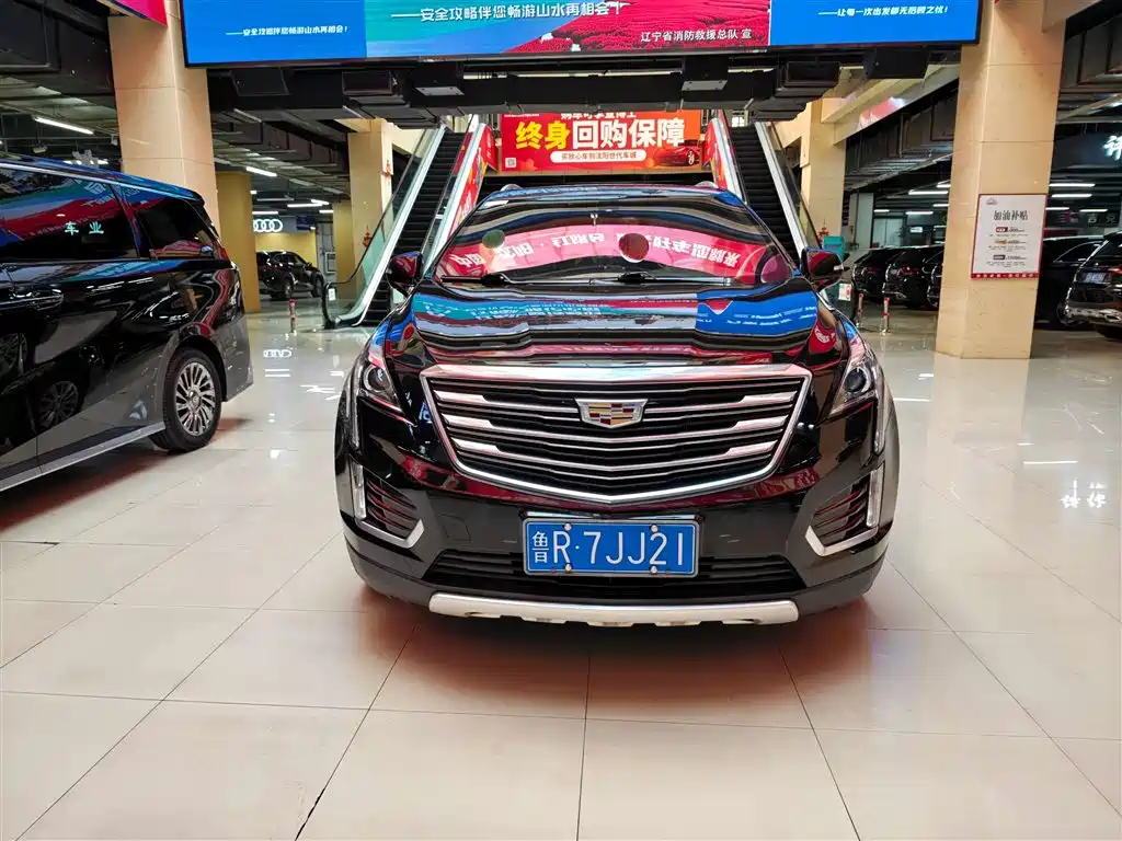 Cadillac XT5 2018 28E
