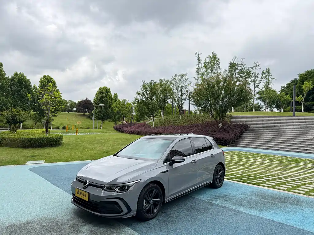 Volkswagen Golf 2022