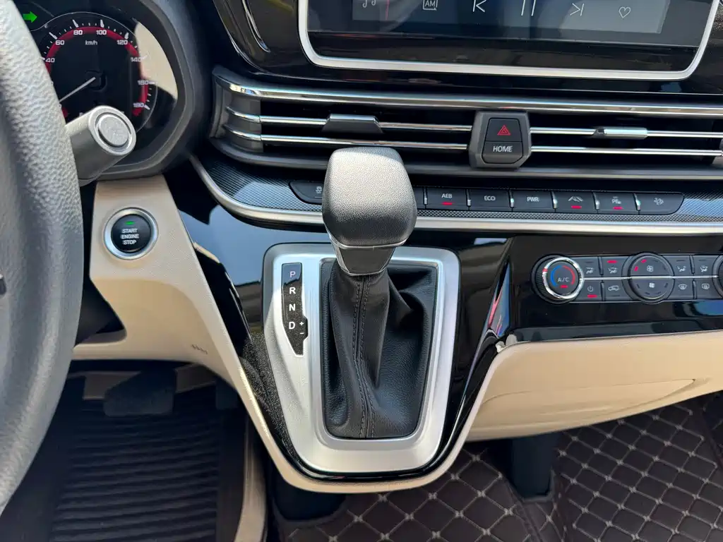 MAXUS V90 RV — миниатюра 36