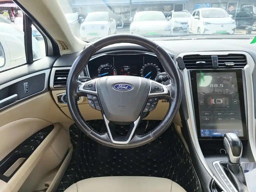 Ford Mondeo — миниатюра 11
