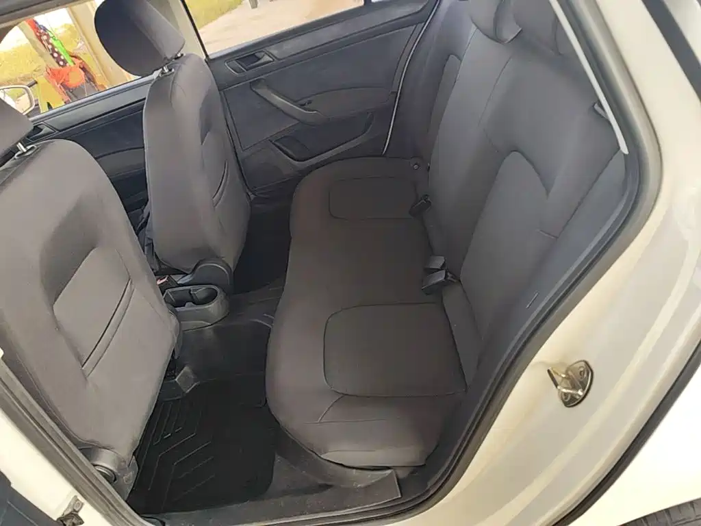 Skoda Rapid Spaceback — миниатюра 17