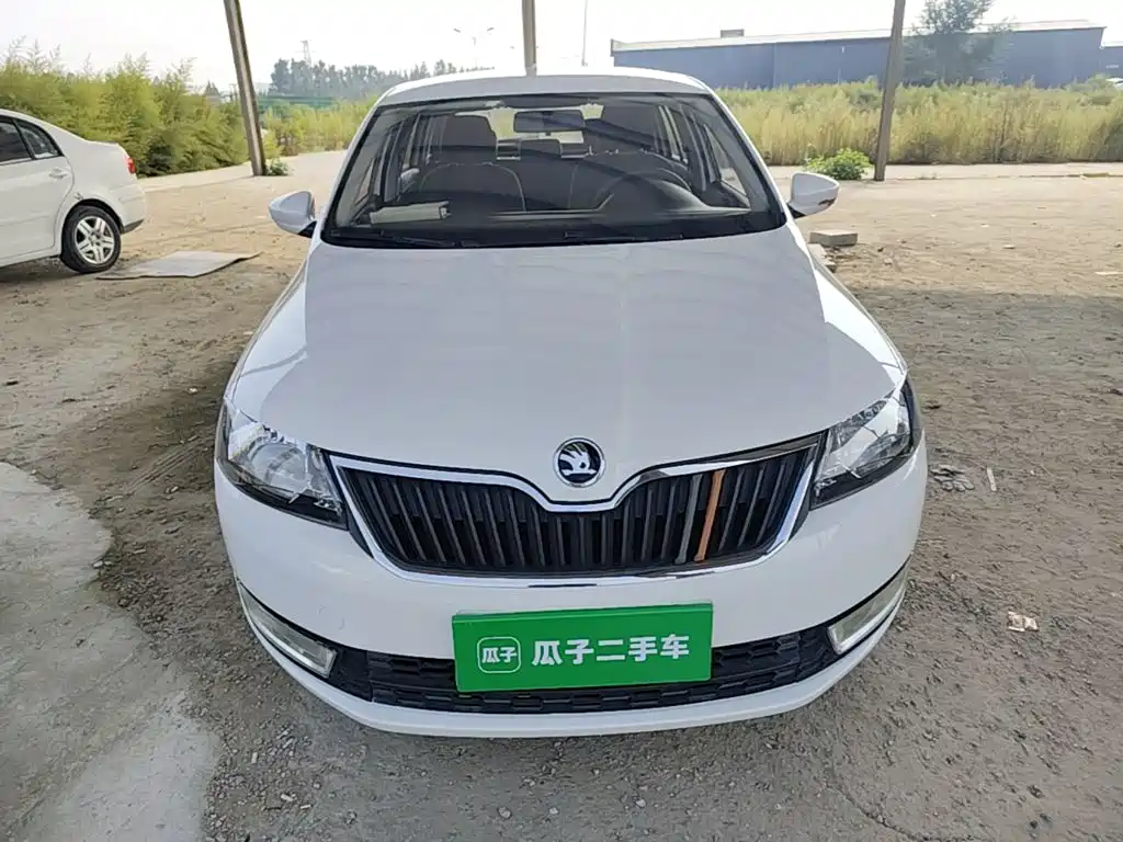 Skoda Rapid Spaceback — миниатюра 3