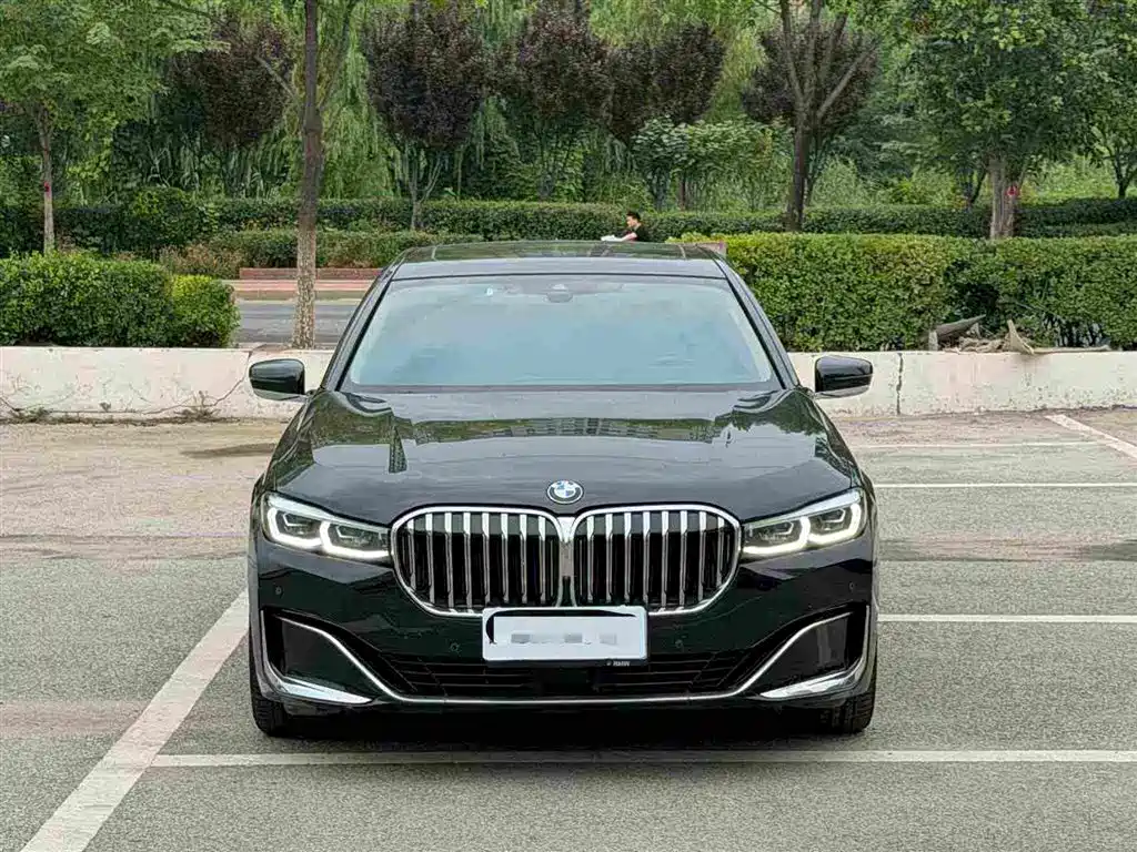 BMW 7 Series — миниатюра 2