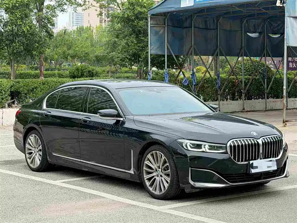 BMW 7 Series — миниатюра 3