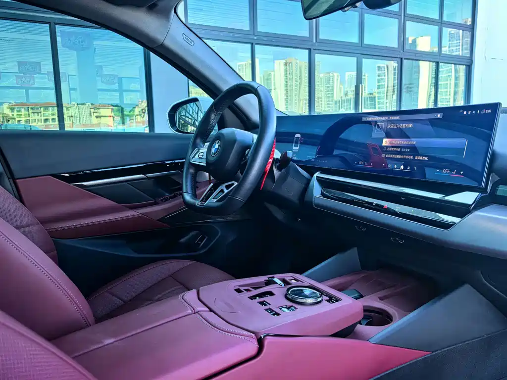 BMW 5 Series — миниатюра 9