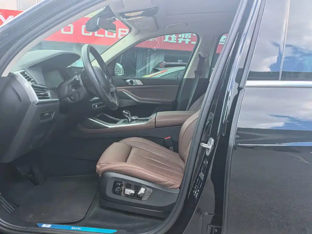 BMW X7 — миниатюра 6