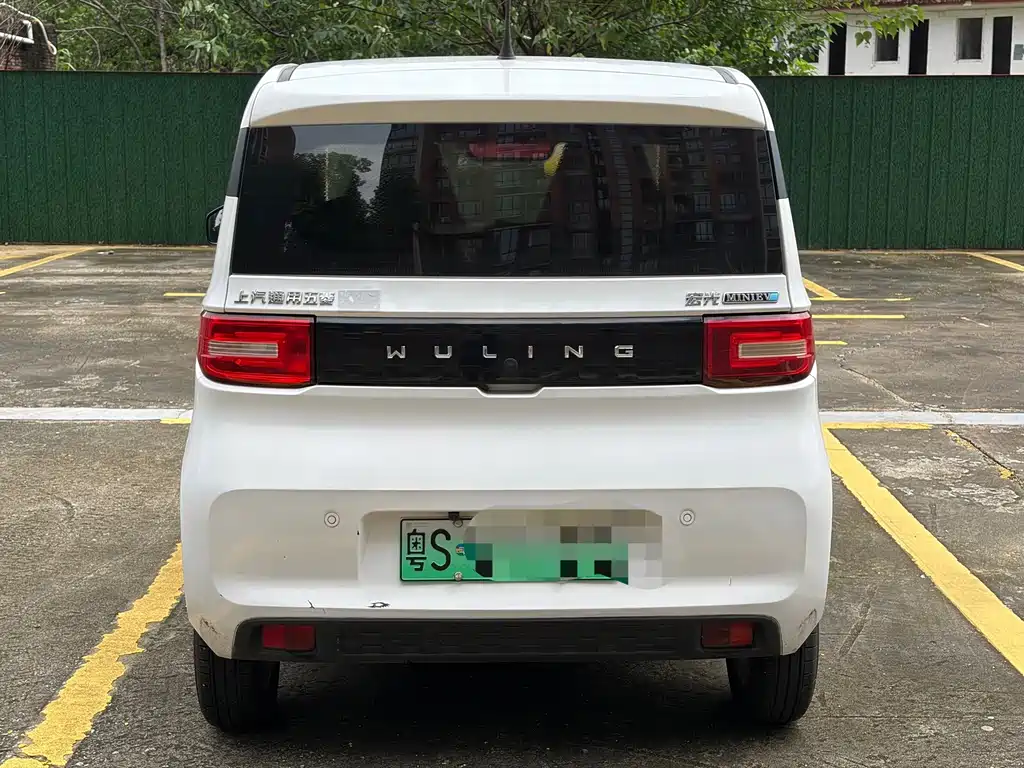 Wuling MINIEV — миниатюра 8