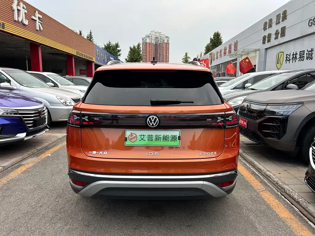 Volkswagen ID.6 Crozz — миниатюра 4