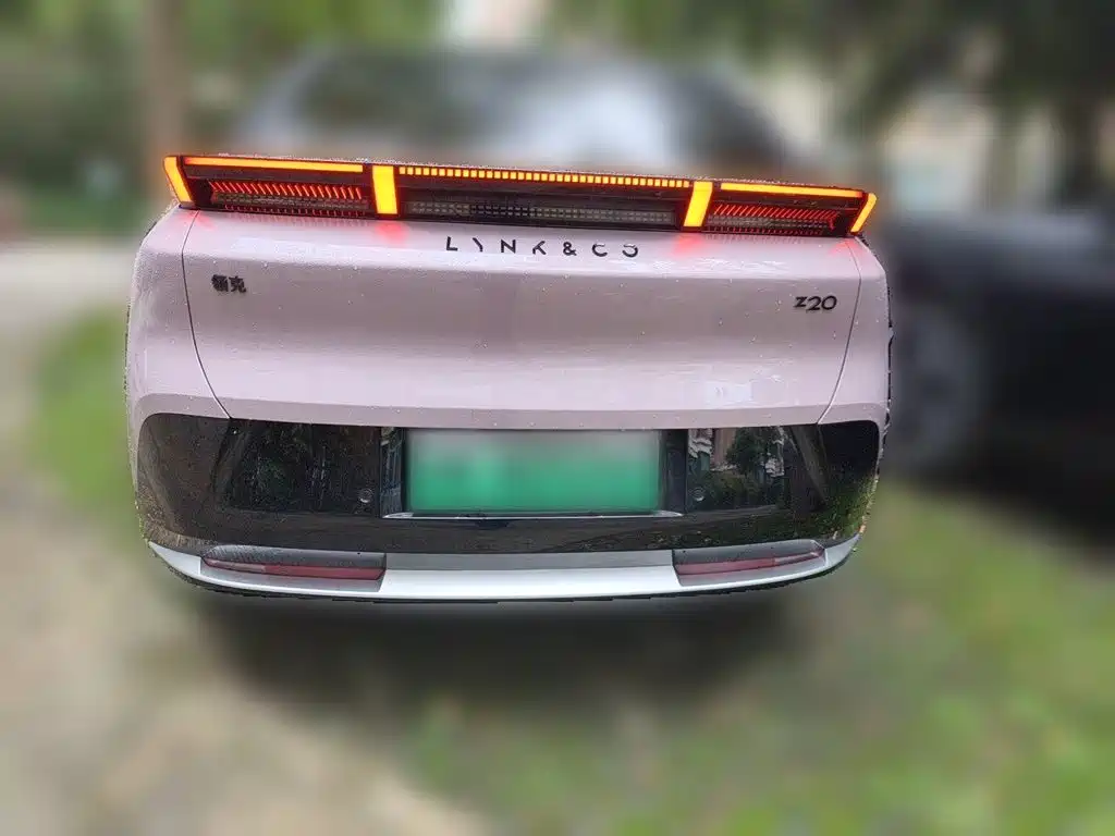 Lynk & Co 20 — миниатюра 3