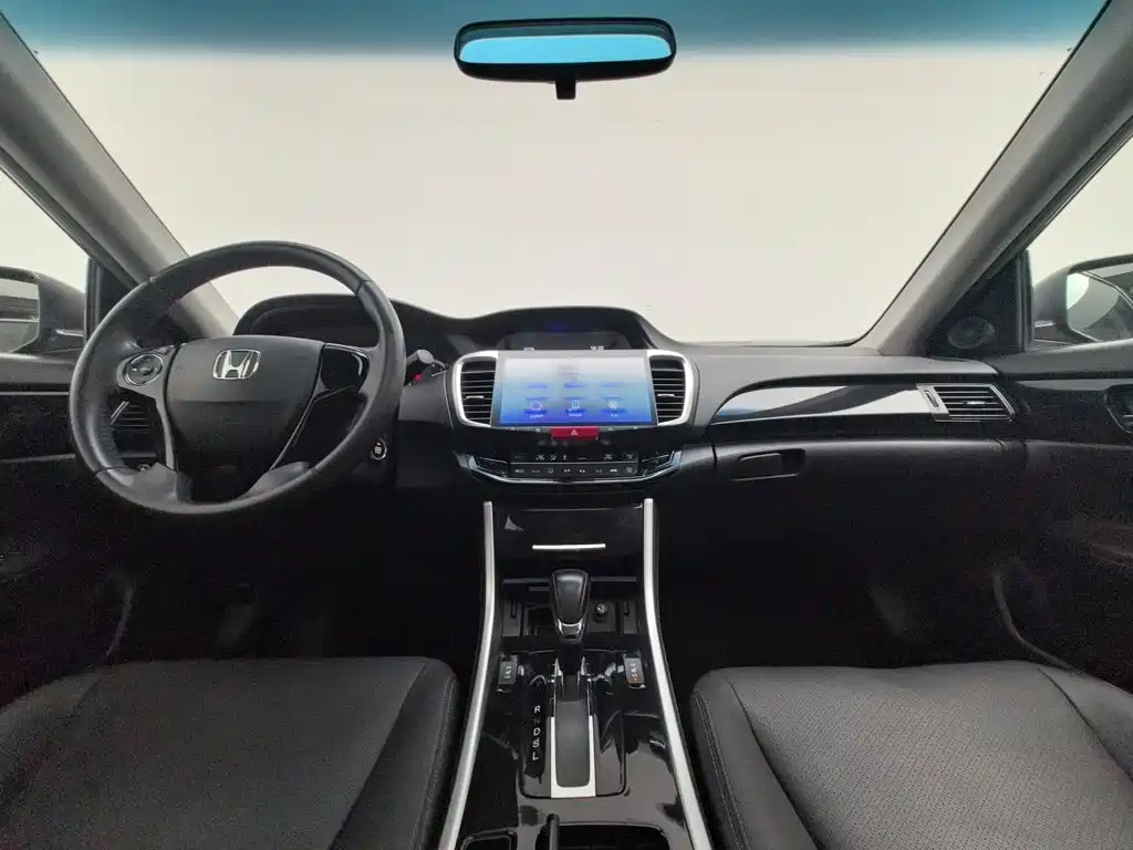 Honda Accord — миниатюра 5