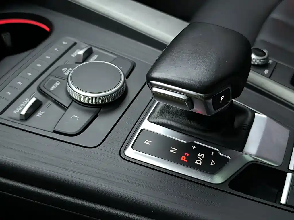 Audi A4L — миниатюра 10