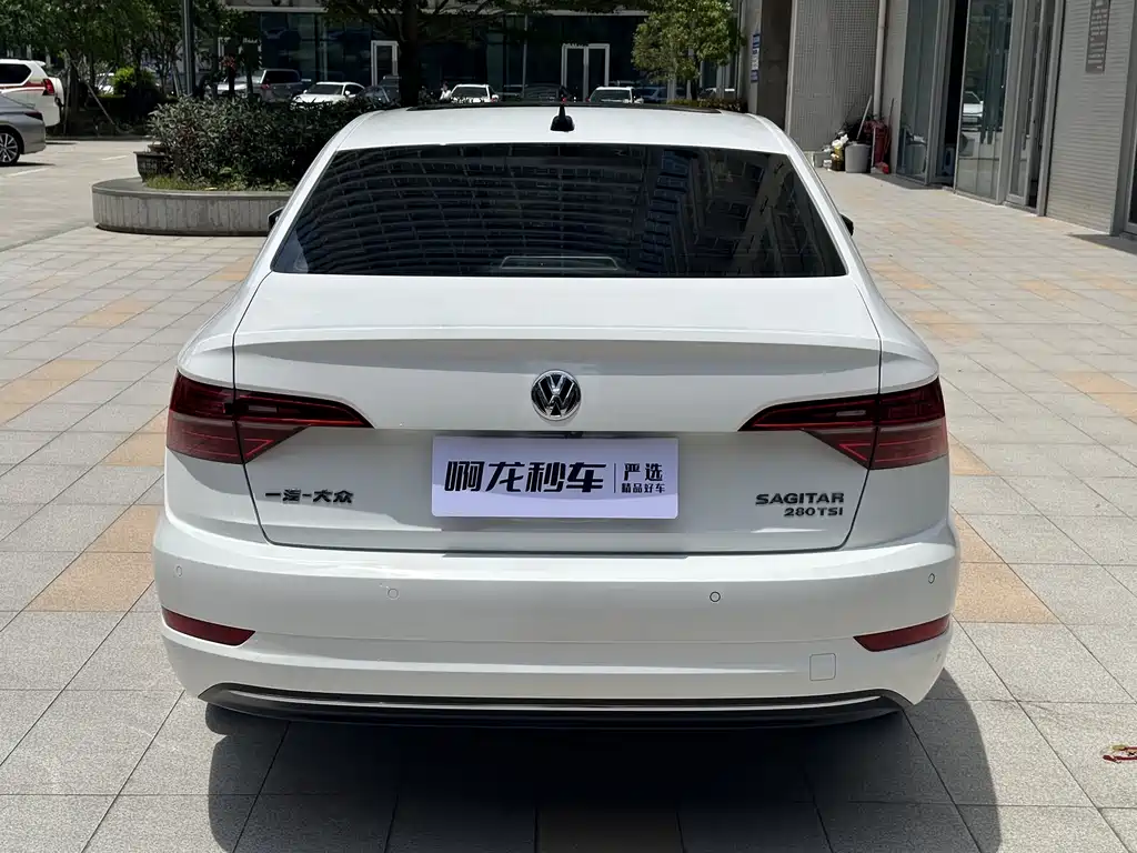 Volkswagen Sagitar 2022 280TSI DSG