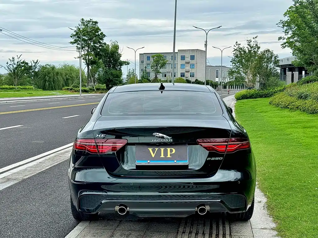 Jaguar XEL 2023 2.0T 250PS R-DYNAMIC S Sport