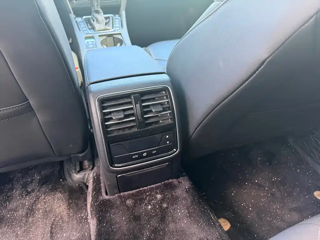 Volkswagen CC — миниатюра 11